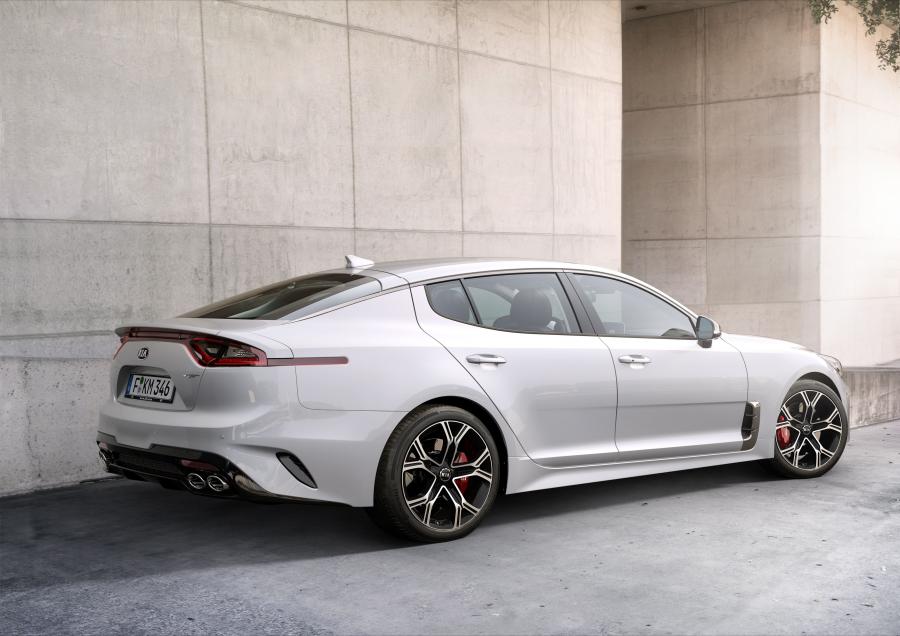  Kia Stinger GT (CK) 2017 года  (WW) (фото 17 из 106)